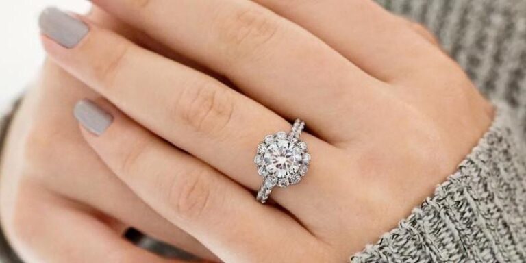 Why should you buy custom-made diamond engagement rings from ‘Stones’?