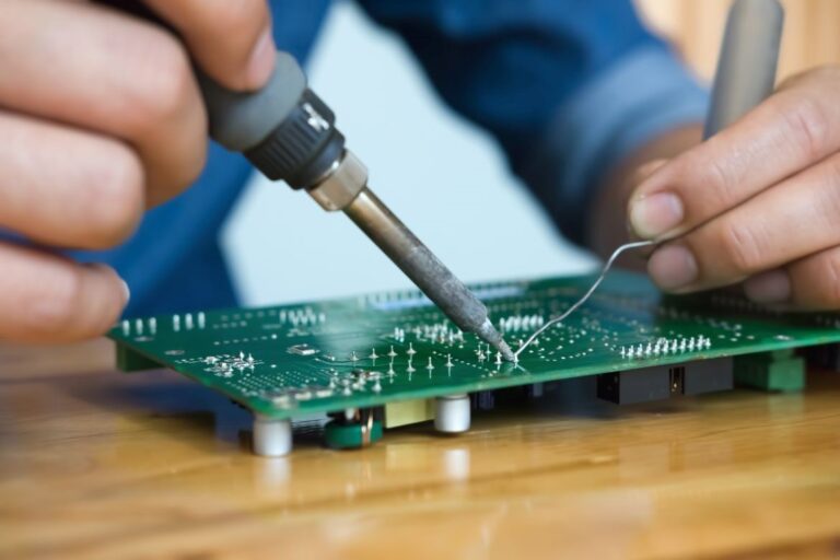 How Does Surface Mount Technology Impact PCB Manufacturing?