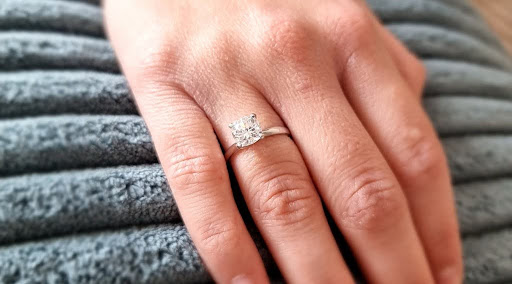 The Ultimate Guide to Choosing the Perfect Moissanite Engagement Ring