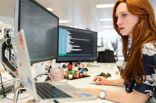 Pathways to Becoming a Software Engineer in the UK: A Guide