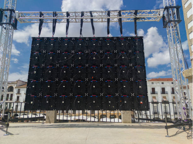 Revolutionizing Display Technology with Modular LED Screens