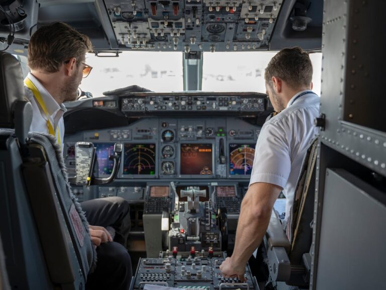 Ways Pilots Can Keep Their Aircraft Safe