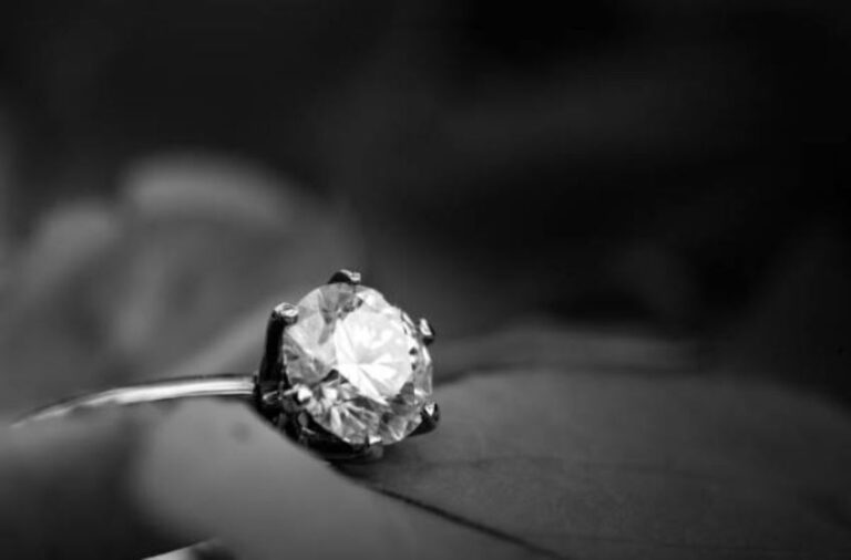 Understanding Luxury Diamonds: A Comprehensive Guide