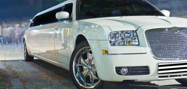 How Much Does It Cost to Rent a Limo? Discover Prices & Tips