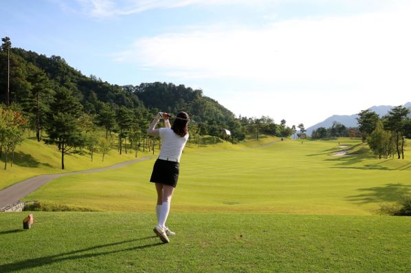 What Are the Benefits of Golf Deals?