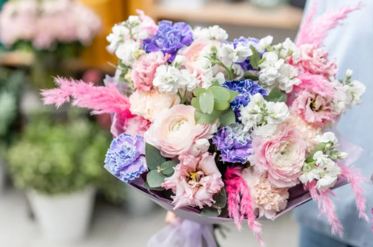Sending Flowers in Glendale: Who’s Really Worth It?