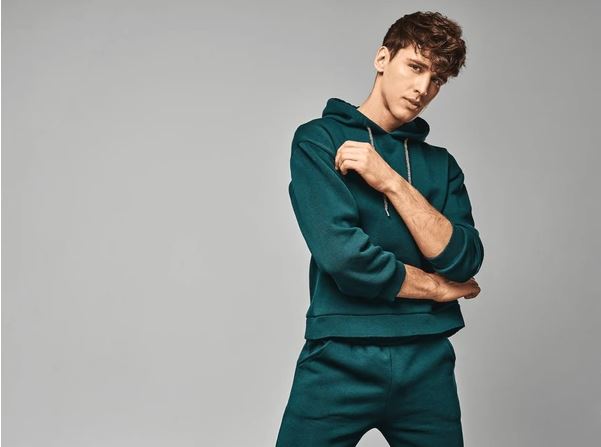 From Gym to Street: How to Make Tracksuits Look Effortlessly Cool