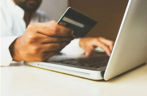 The Rise of “Try Before You Buy” Models: How Businesses Are Attracting Customers with Zero Upfront Cost