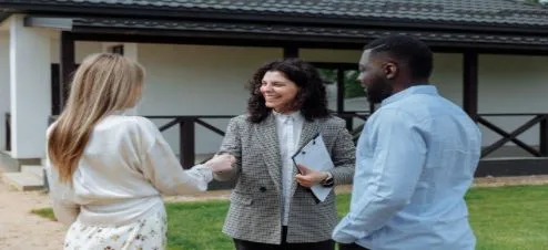 E&M Real Estate Solutions Provides Fast Cash Offers to Texas Homeowners — and Helps Feed Children in Need