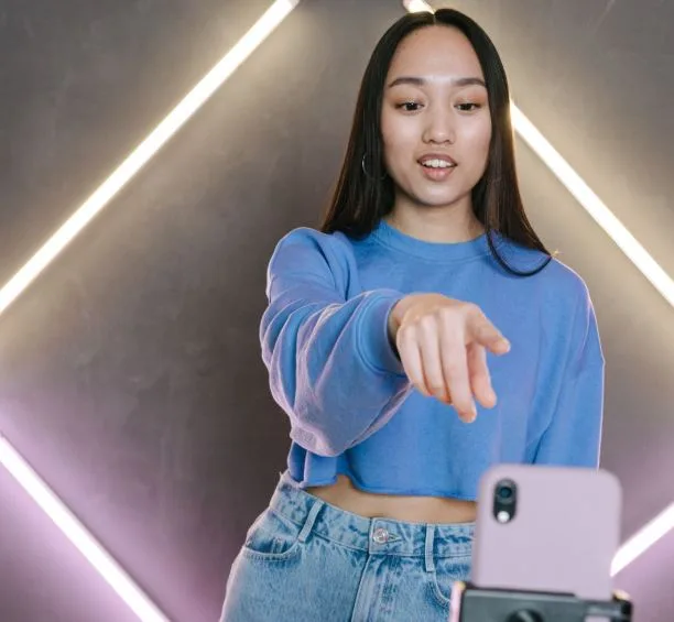 The Creator Commerce Revolution: Unlocking Monetization With Shoppable Videos, Passes & Storefront Platforms