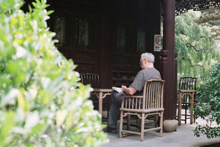 Revamping Your Backyard to Make it Senior-Friendly