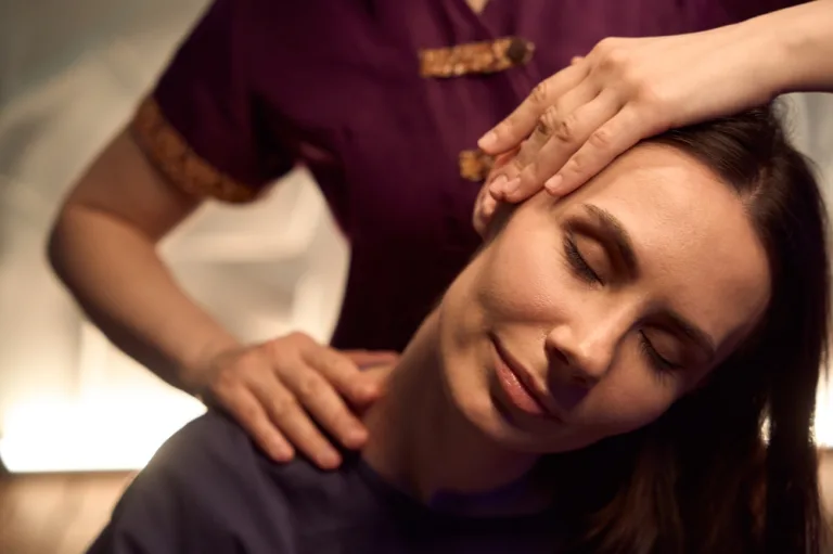 Holistic Bodywork and Wellness: A Modern Life Guide
