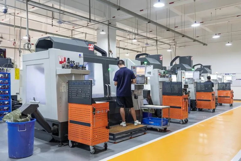 Optimizing Lead Time and Accuracy for Complex Parts Using Advanced 5-Axis Techniques