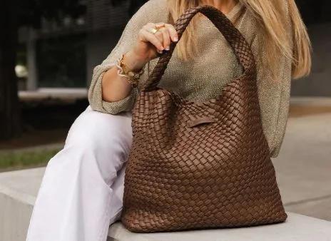 Discover the Latest Vegan Leather & Nylon Bag Trends at Ounamei