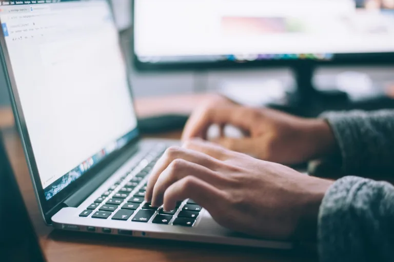 AI-Driven Insurance CRM Software: Cutting Costs & Boosting Agent Productivity