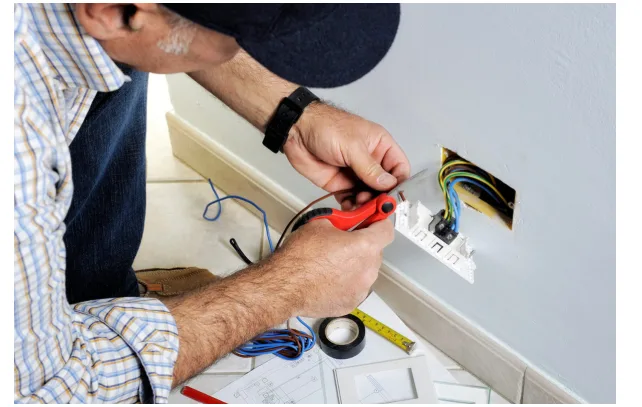 Why Hiring a Local Electrician Matters for Quick Repairs