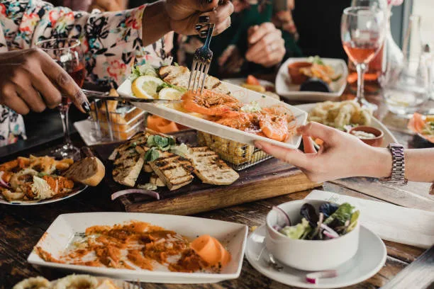 Why Traveling to United Kingdom Is Ideal for Food Enthusiasts