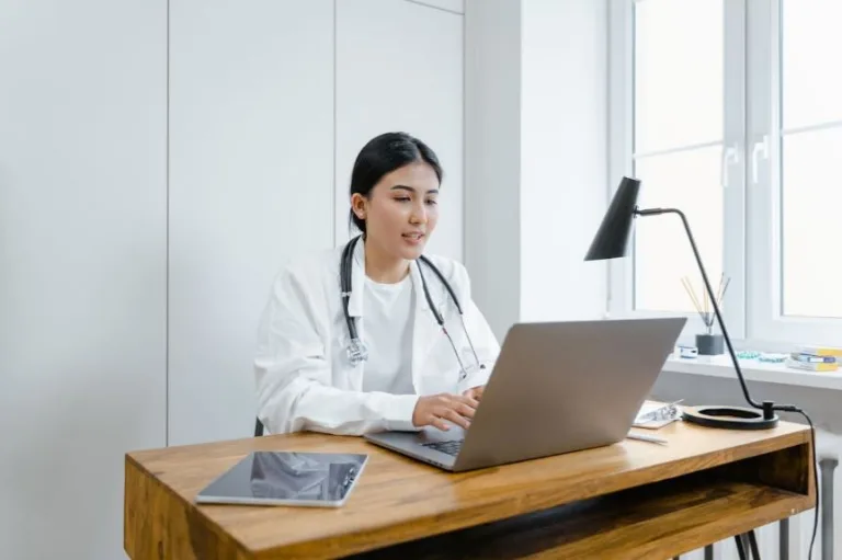 Optimizing Patient Care: The Rise of AI-Based Management Software