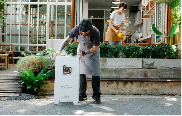 Where to Buy a Sidewalk Sign in Tampa
