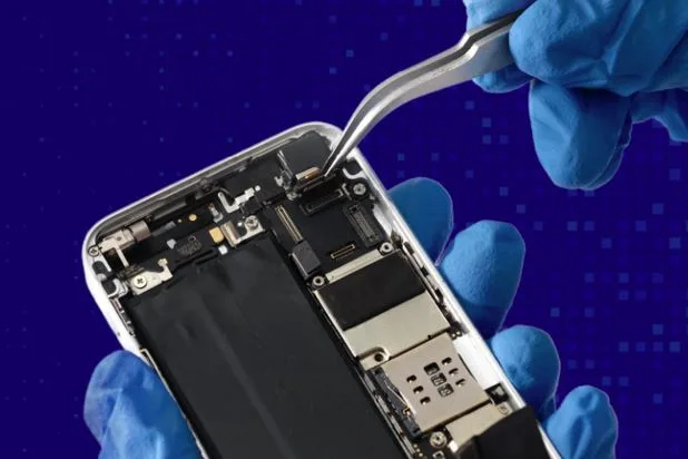iPhone Stuck on “SOS Only”? 9 Fixes That Work | Triple D iRepair