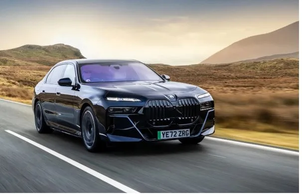 From Pickup to Drop-Off: FYV’s Flawless LV Luxury Car Rentals