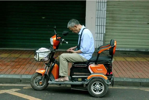 Breaking Down The Design Advantages Of 3-Wheel Scooters