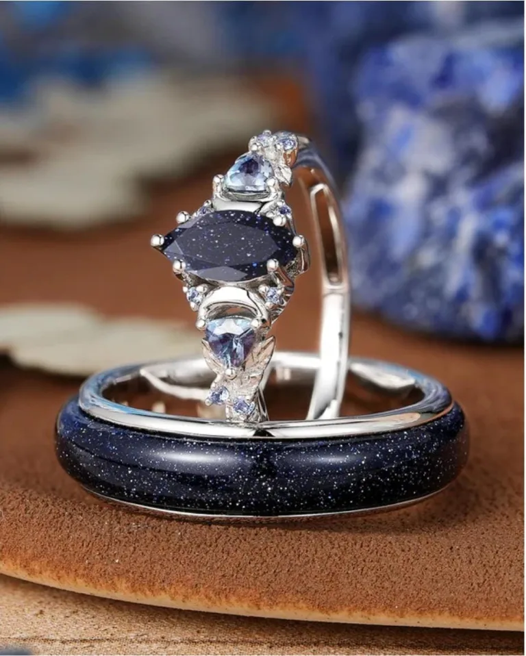 Moon and Star Ring: A Celestial Trend in Modern Jewelry