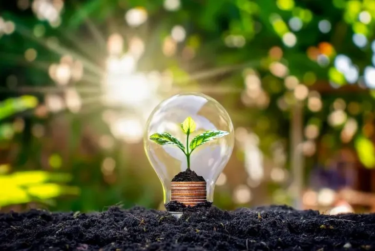 UK Families Switching Energy Suppliers More Often as Bills Stay High