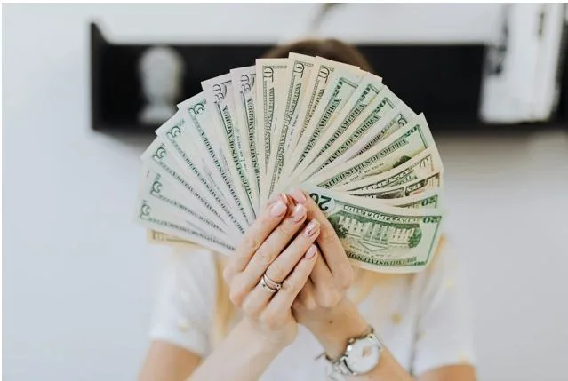 The Digital Wallet Revolution: What It Means for Everyday Spending