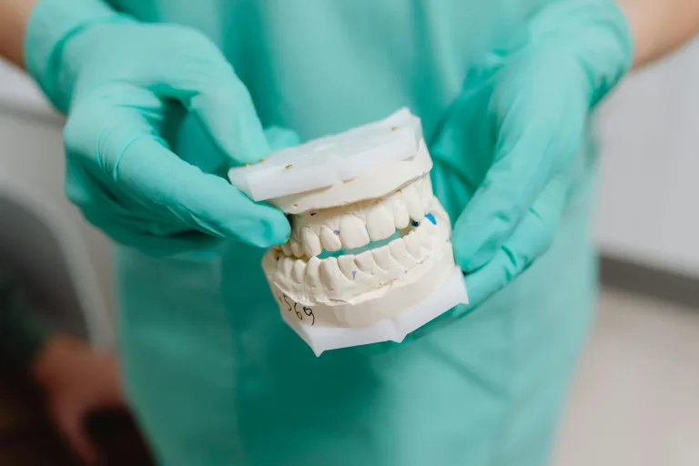 Cracked A Tooth? Here’s How To Get Help Right Away