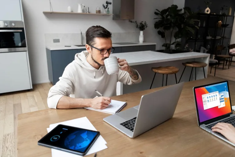 Tech Innovations Shaping the Future of Remote and Hybrid Work