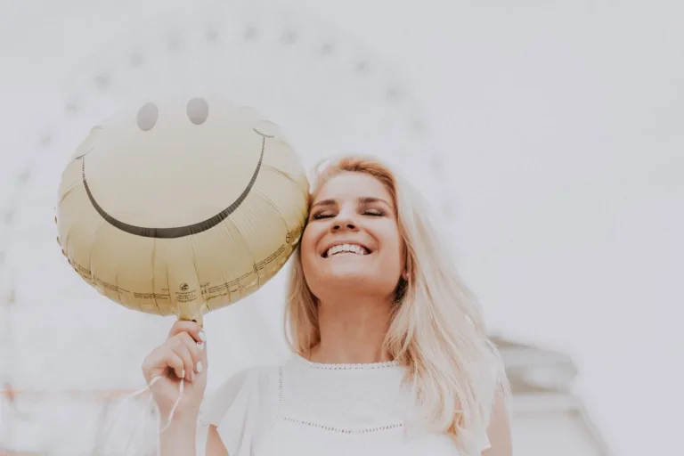 5 Simple Habits for a Healthier Smile