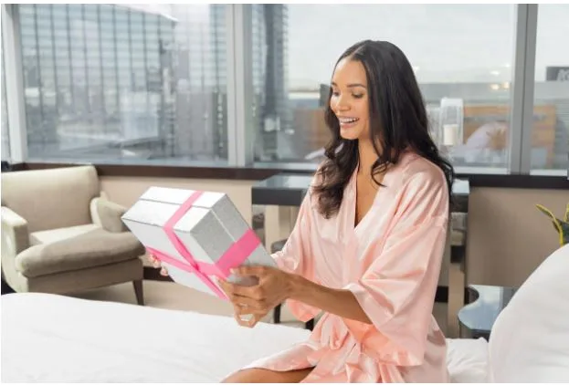 7 Thoughtful Gifts You Can Send Without Leaving Home