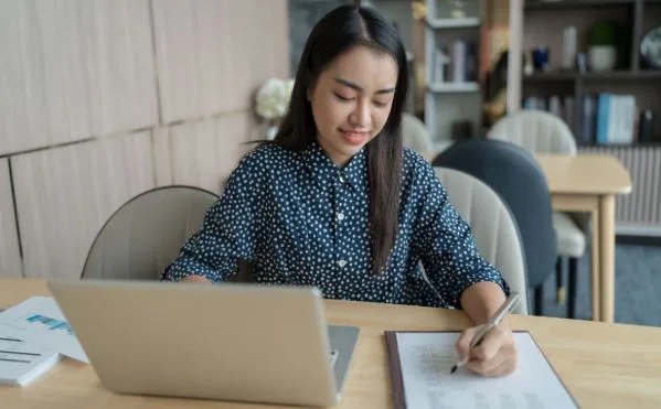 Top 10 New Business Models for Work from Home Housewives or Anybody Who Has Free Time