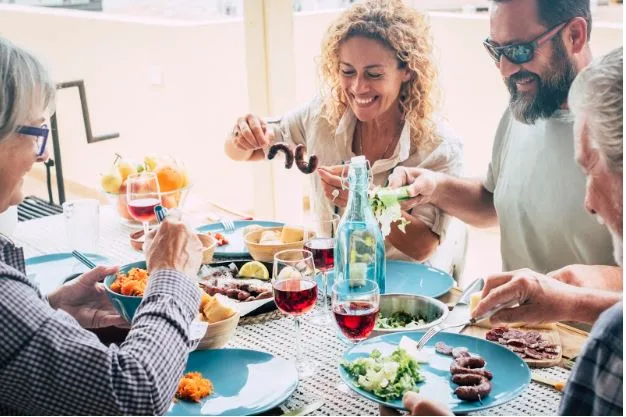 10 Must-Haves for Your Next Brunch Party