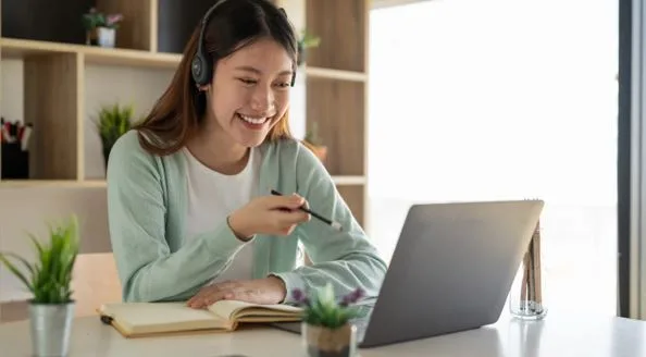 The Role of Online Community Colleges in Promoting Lifelong Learning
