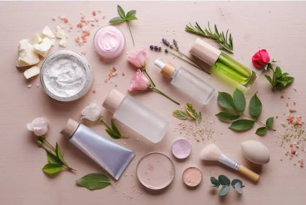 How Are Emerging Trends Transforming Packaging in the Skincare Industry?