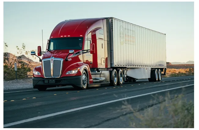 Difference Between a Freight Factoring Agent and Truck Dispatcher