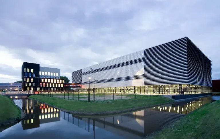 LumaDock Expands Its European VPS Network With New Amsterdam Zone