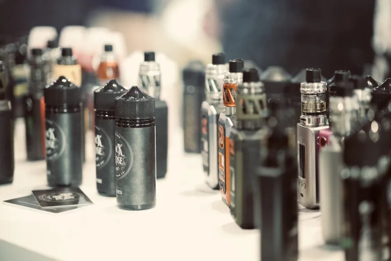 The Vaping Renaissance: Unveiling the Must-Have Kits and Mods of 2024
