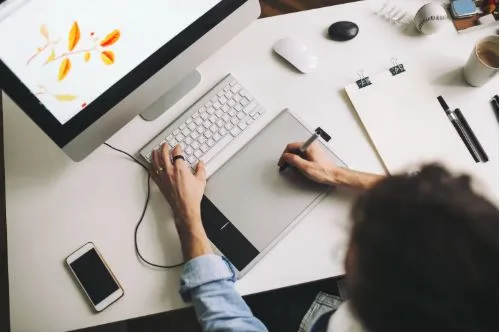 How Graphic Design Shapes First Impressions and Long-Term Brand Value