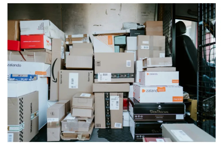 The Difference Between Mailing Bags, Satchels and Cartons