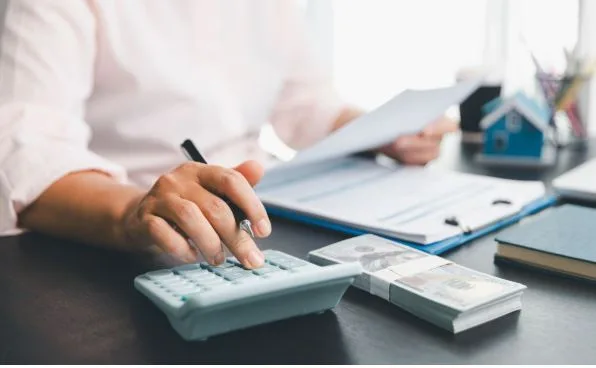 Consumer Debt Reaches Record High as Americans Seek Alternative Lending Options