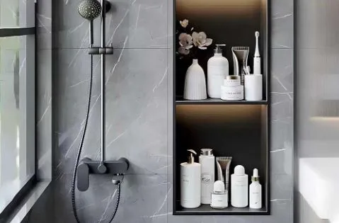 10 Small Bathroom Layouts Featuring Built-In Wall Shelves