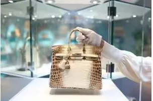 Discover the Key to Luxury: The Best Luxury Handbags You Can Buy Online