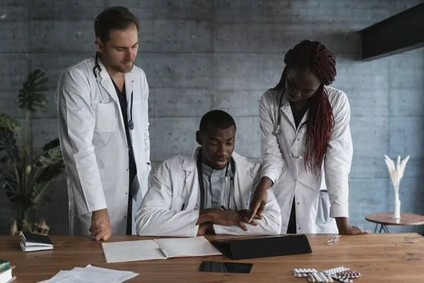 How ECG Paper Works: Grid Lines, Calibration & Readings