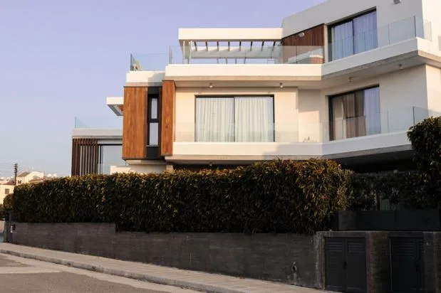 Designing a Modern Home Exterior: Trends for 2026