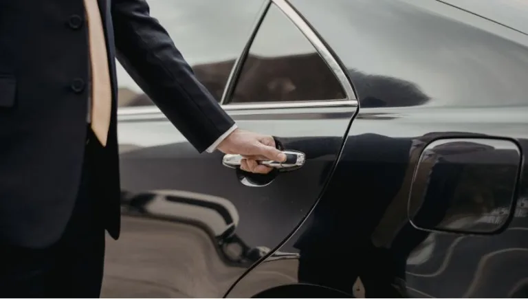 Wedding Transportation in Orlando: Making the Big Day Smooth and Stress-Free