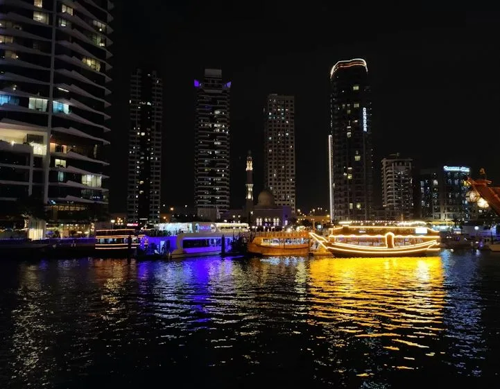 When to Visit Dubai to Enjoy an Evening on the Dhow Cruise Marina?