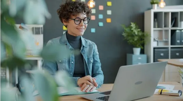 3 Reasons You Should Go Into the Community When Working From Home